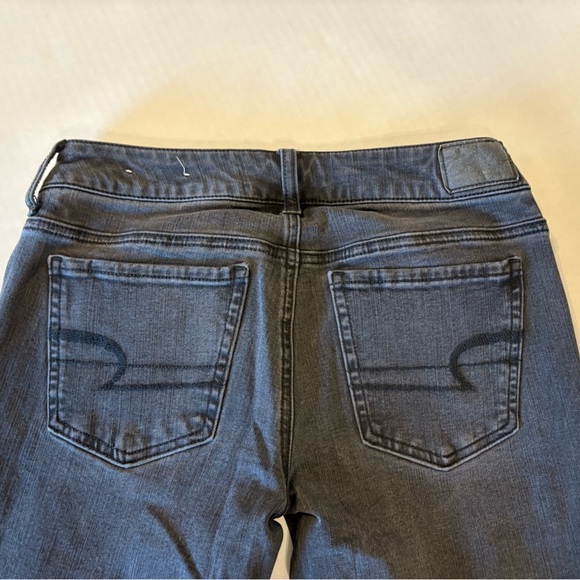 American Eagle super stretch X4 black distressed jeans size 4 R - Picture 4 of 7
